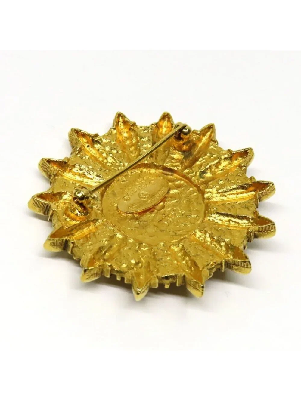 Chanel CC Logo Brooch Vintage Gold